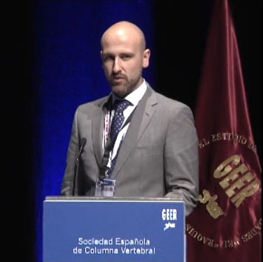 C.O.17 ¿Puede una pauta de profilaxis antibiótica extendida durante el periodo postquirúrgico, disminuir la tasa de infección en pacientes intervenidos de artrodesis vertebral?